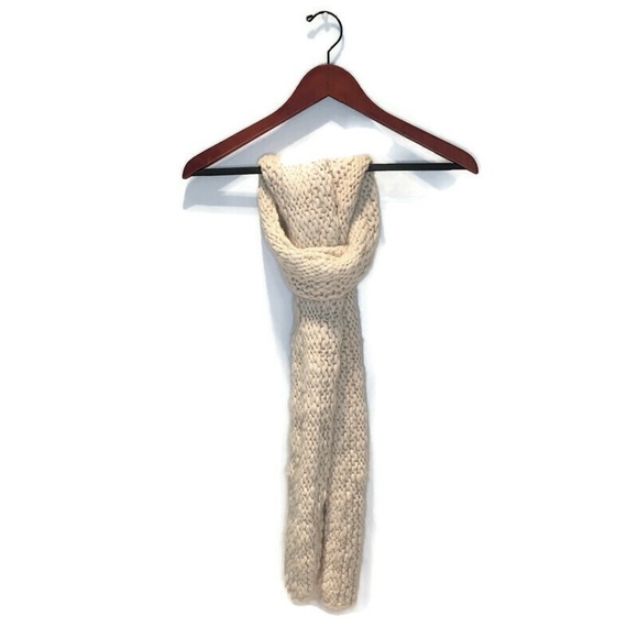 Banana Republic Chunky knit scarf (w/o tags),cream - Picture 10 of 10